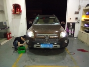 福州RAV4改燈，燈光升級(jí)雙光透鏡氙氣燈，燈峰造極...