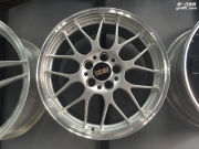 二手，鍛造 日本 BBS RGR 少有貨 18寸