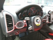 保時(shí)捷卡宴，窮屌絲也有今天