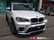 成都寶馬X5白變金改色膜車身貼膜