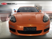 成都車(chē)衣裳保時(shí)捷帕拉梅拉幻彩金橙車(chē)身改色貼膜