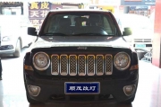 佛山專業(yè)改燈_呆萌的Jeep小俠燈光小改加上惡魔眼表情更萌