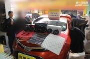 南寧豐田雷凌專業(yè)音響隔音汽車改裝南寧偉...
