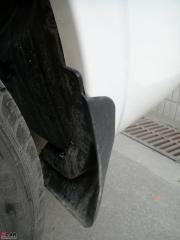RAV4自裝擋泥板細(xì)節(jié)效果圖