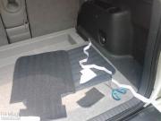 RAV4原配的工具格沒有軟墊，那就DIY