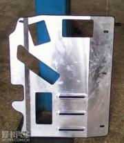 RAV4發(fā)動機(jī)防護(hù)板的選裝