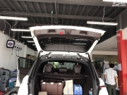 每臺(tái)豪車必備通風(fēng)座椅，奔馳GLE400新提車改前排記憶通風(fēng)
