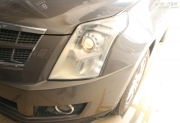 廣州凱迪拉克SRX原車燈光老化，升級(jí)改裝Q5雙光透鏡氙氣燈