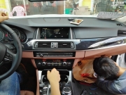 深圳奧美 寶馬5系改裝5高一中音響+原廠NBT 大屏 主機(jī) 旋鈕