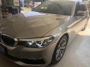 深圳新款寶馬5系528Li哈曼卡頓音響