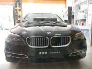 昆山音悅聽汽車音響改裝 寶馬5系12色氛圍燈