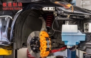 日产Nissan370Z刹车改装AP前六后四卡钳改装作业