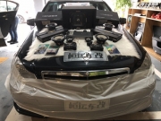 寧鄉(xiāng)恒運(yùn)車改 13款奔馳c200 汽車音響改裝 法國(guó)勁浪亞麻盆...