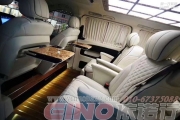依諾行奔馳V260商務(wù)七座版內(nèi)飾改裝