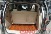 依諾行別克GL8商務(wù)車內(nèi)飾改裝