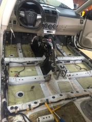 安心開車 卡羅拉汽車隔音改裝大麥靜音—車改坊廣州煉音...