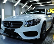 北京通州奔馳C200極致施工美國(guó)XPEL LUX系列隱形車(chē)衣
