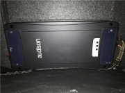 深圳大眾帕薩特改裝德國HELIX A4四路功放、德國HELIX A2兩路...