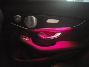 奔馳C級(jí)C200LC180L改裝原廠柏林之聲音響十二色氛圍燈