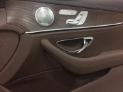 奔馳E級(jí)E200LE300L改裝柏林之聲后排娛樂