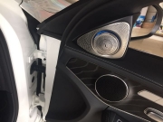 奔馳C級C200L改裝3D旋轉(zhuǎn)高音柏林發(fā)光蓋