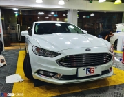 福特蒙迪歐汽車車身改色貼膜大珠光白