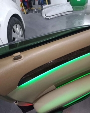 奔馳S級(jí)十二色氛圍燈