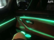 宝马5系改装八色氛围灯 效果美美哒
