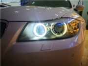 太原宝马320大灯升级GTR双光透镜 白色天使眼