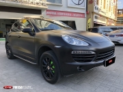 靚車會青羊店保時捷卡宴電光金屬黑汽車改色貼膜