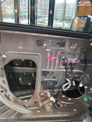 福特四門隔音 濰坊車億鑫汽車音響改裝全車隔音