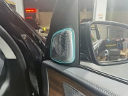 奔馳GLS450改裝后排娛樂系統(tǒng)，前門發(fā)光高音喇叭罩