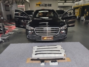 原廠改裝案例分享：奔馳S400改裝主動(dòng)氛圍燈、旋轉(zhuǎn)高音