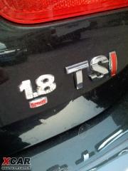 我邁騰上面安裝的一個blingbling風格標志