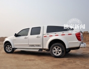 長(zhǎng)城風(fēng)駿5歐洲版大雙皮卡車運(yùn)動(dòng)款后箱蓋效果展示