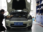深圳汽車大燈改裝升級：寶馬MINI改裝Q5透鏡【光速車改】
