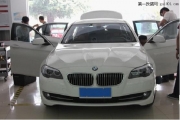 白色寶馬520汽車音響改裝升級-成都華濤汽車音響