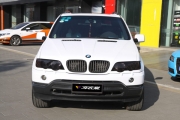寶馬X5全車(chē)亞光白車(chē)身改色案例