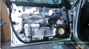 奧迪A6L升級(jí)法國(guó)勁浪汽車音響勁浪165KRX2