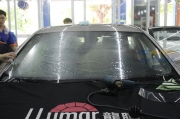 杭州宝马520LI全车龙膜玻璃贴膜，前挡AVS70+侧后档LATI35施工