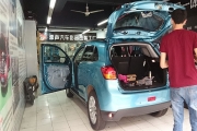 重慶源聲汽車(chē)影音----三菱勁炫加裝飛歌專(zhuān)用機(jī)及汽車(chē)音響.裝