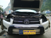 豐田RAV4改裝Q5透鏡惡魔眼天使眼【廣西亮眼車燈】