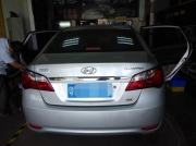 佛山專業(yè)汽車隔音 佛山勁力現(xiàn)代悅動大能尾箱 車頂隔音處理