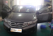 佛山新車(chē)特聲汽車(chē)音響為本田鋒范汽車(chē)舒寧四門(mén)隔音+音響...