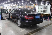 12款奔馳E300L加裝導(dǎo)航效果