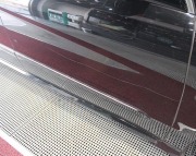 曜石黑奔馳R500后杠、右前門來特威快修欣賞