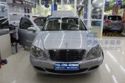 奔馳S350加裝導(dǎo)航選配倒車(chē)影像案列