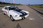 Drag Racing Ford Mustang V8 SOHC 7000c.c.坐镇