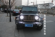 [燈光燈飾] 成都JEEP牧馬人大燈總成改裝 成都13款牧馬人改裝氙氣燈LED天使眼透鏡