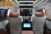 車時尚生活館  威霆米白加棕色內(nèi)飾改裝案例